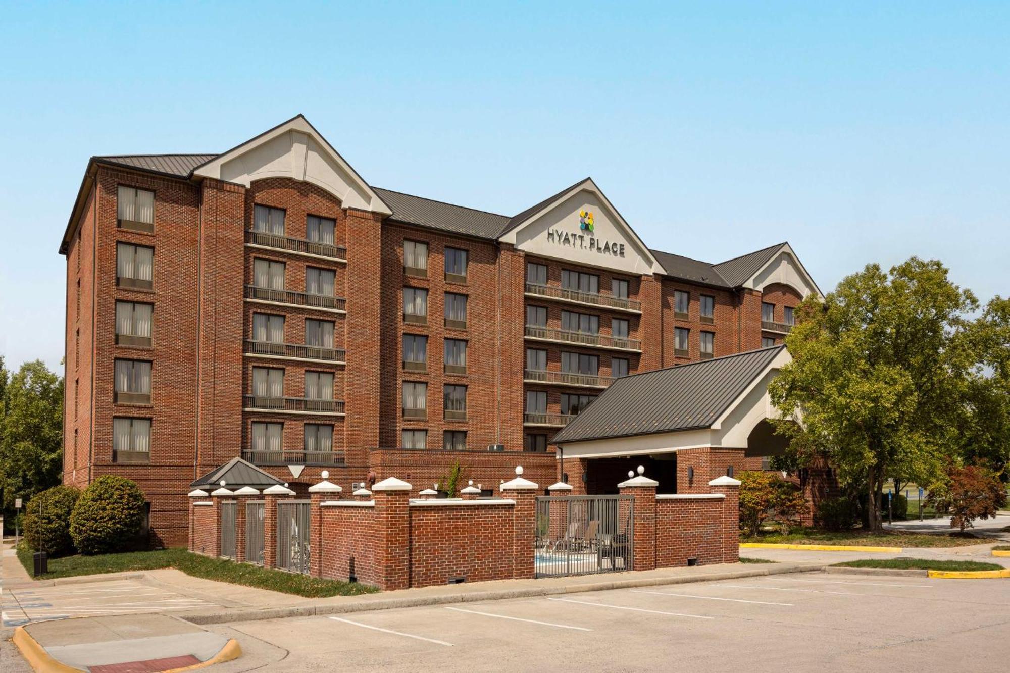 Hyatt Place Chantilly Dulles Airport South Exterior photo