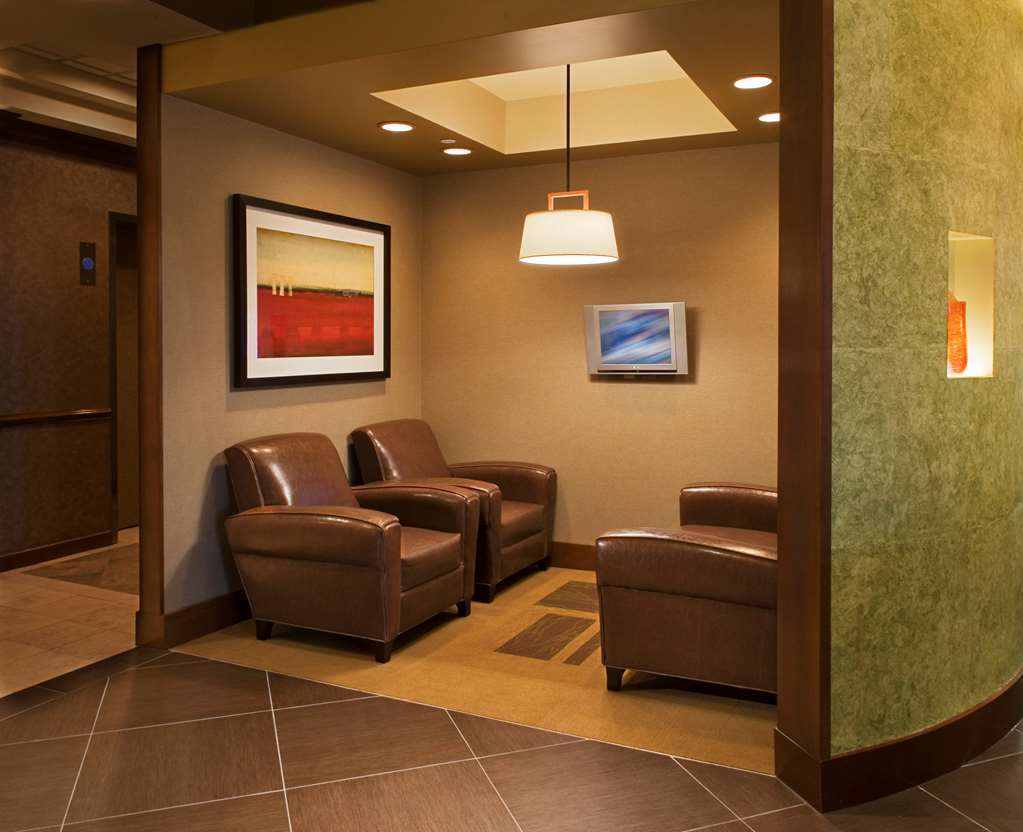 Hyatt Place Chantilly Dulles Airport South Interior photo